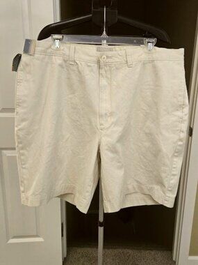 NWT Breakwater mens sz 44 shorts - off white